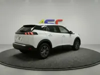 Usado Peugeot 2008 Active 101 CV (74 kW) 2021 Blanco SUV