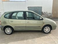 Usado Renault Scénic Expression 120 CV (88 kW) 2003 Verde Monovolumen