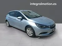 Usado Opel Astra Selective 104 CV (76 kW) 2016 Gris