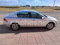 Usado Opel Astra Cosmo 100 CV (73 kW) 2009 Gris / plata Berlina