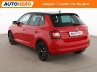 Usado Skoda Fabia Ambition 95 CV (69 kW) 2019 Rojo Utilitario
