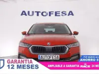 Usado Skoda Octavia Style 150 CV (110 kW) 2021 Rojo Familiar