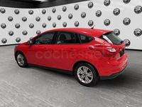 Käytetty Ford Focus Trend 100 HP (73 kW) 2013 Punainen Sedan