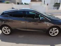 Usado Opel Astra Excellence 136 CV (100 kW) 2016 Gris Familiar