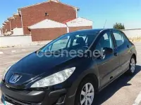 Usado Peugeot 308 120 CV (88 kW) 2008 Negro Berlina
