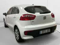 Usado Kia Rio 75 CV (55 kW) 2015