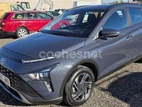 Usado Hyundai Bayon 100 CV (73 kW) 2023 Gris / plata SUV