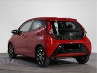 Usado Toyota Aygo X-play 72 CV (52 kW) 2021 Rojo Utilitario