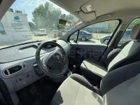 Usado Renault Modus Authentique 75 CV (55 kW) 2006 Gris / plata Monovolumen