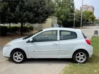Usado Renault Clio II Expression 100 CV (73 kW) 2009 Blanco Berlina