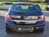 Usado Opel Astra Cosmo 109 CV (80 kW) 2009 Negro Utilitario
