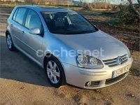 Usado VW Golf V 140 CV (102 kW) 2007 Gris / plata Berlina
