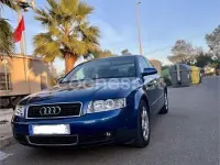 Usado Audi A4 130 CV (95 kW) 2004 Azul Berlina