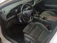Usado Opel Insignia Business 110 HP (80 kW) 2018 Branco Carrinha