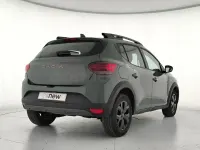 Usado Dacia Sandero Extreme 101 CV (74 kW) 2025 Verde Berlina