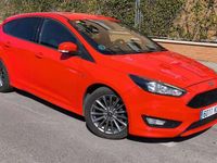Usado Ford Focus ST-Line 125 CV (91 kW) 2018 Rojo Utilitario