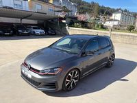 Usado VW Golf VII GTI 230 CV (169 kW) 2018 Gris / plata Berlina