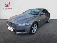Usado Jaguar XF Prestige 300 CV (220 kW) 2016 Gris / plata Berlina