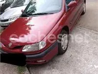 Usado Renault Laguna 115 CV (84 kW) 1998 Granate Berlina