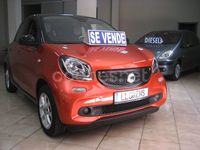 Usado Smart ForFour Passion 90 CV (66 kW) 2015 Granate Utilitario