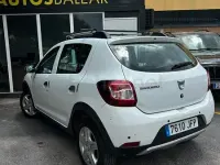 Usado Dacia Sandero Stepway 90 CV (66 kW) 2015 Blanco Berlina