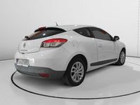 Usado Renault Mégane III Expression 115 CV (84 kW) 2013 Blanco Coupe