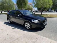 Usado Volvo V40 Momentum 120 CV (88 kW) 2018 Negro Familiar