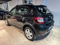 Usado Dacia Sandero Stepway 90 CV (66 kW) 2015 Negro Berlina