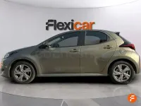Usado Toyota Yaris Hybrid Active 116 CV (85 kW) 2025 Marrón Berlina