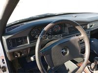 Usado Mercedes 190 126 CV (92 kW) 1987 Blanco Berlina