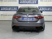 Usado Alfa Romeo Giulia Quadrifoglio 510 CV (375 kW) 2018 Gris metalizado Berlina