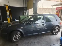 Usado VW Golf IV Highline 115 CV (84 kW) 2001 Azul Berlina