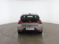 Usado Hyundai i20 101 CV (74 kW) 2022 Gris Utilitario