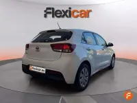 Usado Kia Rio 84 CV (61 kW) 2017 Blanco Utilitario