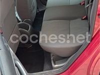 Usado Ford Focus Ghia 115 CV (84 kW) 2006 Rojo Berlina