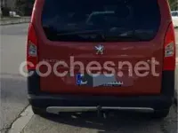 Usado Peugeot TePee Outdoor 90 CV (66 kW) 2009 Rojo Monovolumen