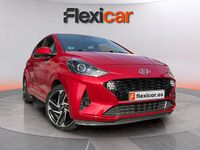 Usado Hyundai i10 67 CV (49 kW) 2022 Rojo Utilitario