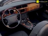 Usado Jaguar XKR 370 CV (272 kW) 2000 Negro Coupe