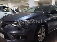Usado Renault Mégane IV LIMITED 115 CV (84 kW) 2020 Gris / plata Berlina