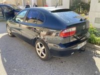 Usado Seat Leon Sport 105 CV (77 kW) 2004 Negro Utilitario