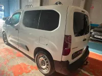 Usado Citroën Berlingo Live 102 CV (75 kW) 2020 Blanco Monovolumen