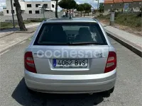 Usado Skoda Fabia Classic 64 HP (47 kW) 2002 Cinzento Sedan
