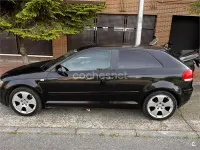 Usado Audi A3 Attraction 140 CV (102 kW) 2006 Negro Utilitario
