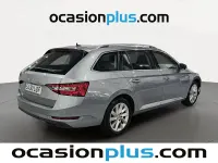 Usado Skoda Superb Ambition 150 CV (110 kW) 2019 Gris Familiar