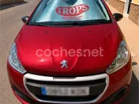 Usado Peugeot 208 Style 75 CV (55 kW) 2017 Rojo Utilitario