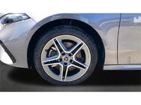 Usado Mercedes A180 AMG line 136 CV (100 kW) 2024 Gris Berlina