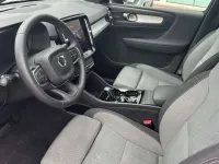 Käytetty Volvo XC40 Plus 163 HP (119 kW) 2025 Katumaasturi
