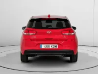 Usado Hyundai i30 120 CV (88 kW) 2017 Rojo Utilitario