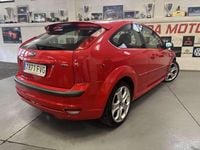 Usado Ford Focus Sport 116 CV (85 kW) 2007 Rojo Utilitario