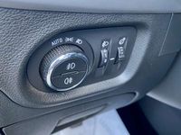 Usado Opel Astra GS Line 122 CV (89 kW) 2021 Plateado Utilitario
